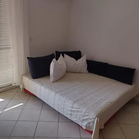 Apartment Apartment Agava, 200M From Kamenjak, Own Terrace, Garden And Parking, New Kitchen
