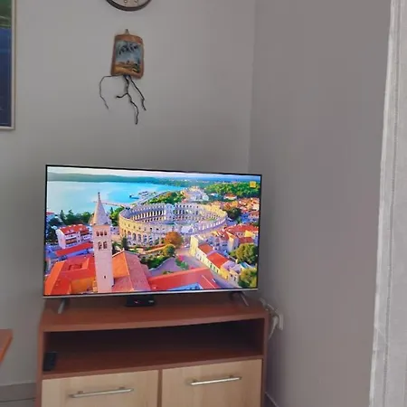 Apartment Apartment Agava, 200M From Kamenjak, Own Terrace, Garden And Parking, New Kitchen *
