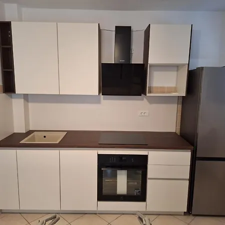 Apartment Apartment Agava, 200M From Kamenjak, Own Terrace, Garden And Parking, New Kitchen *